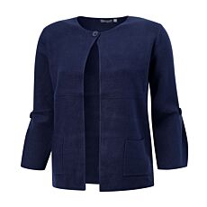 Veste en tricot alliant style et fonctionnalité